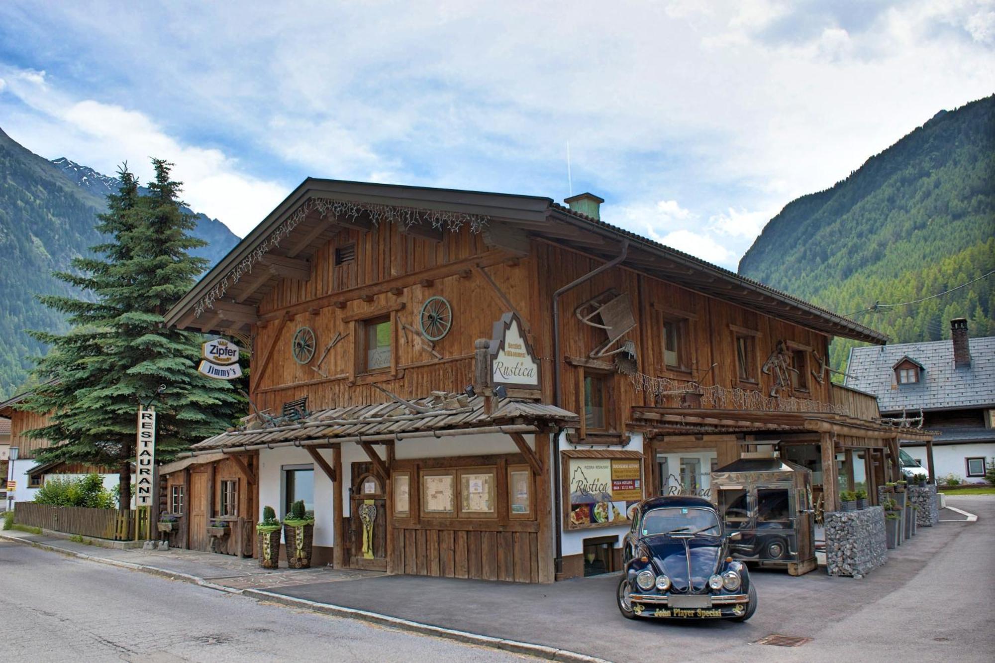 Ferienwohnungen Rustica Längenfeld Exterior photo