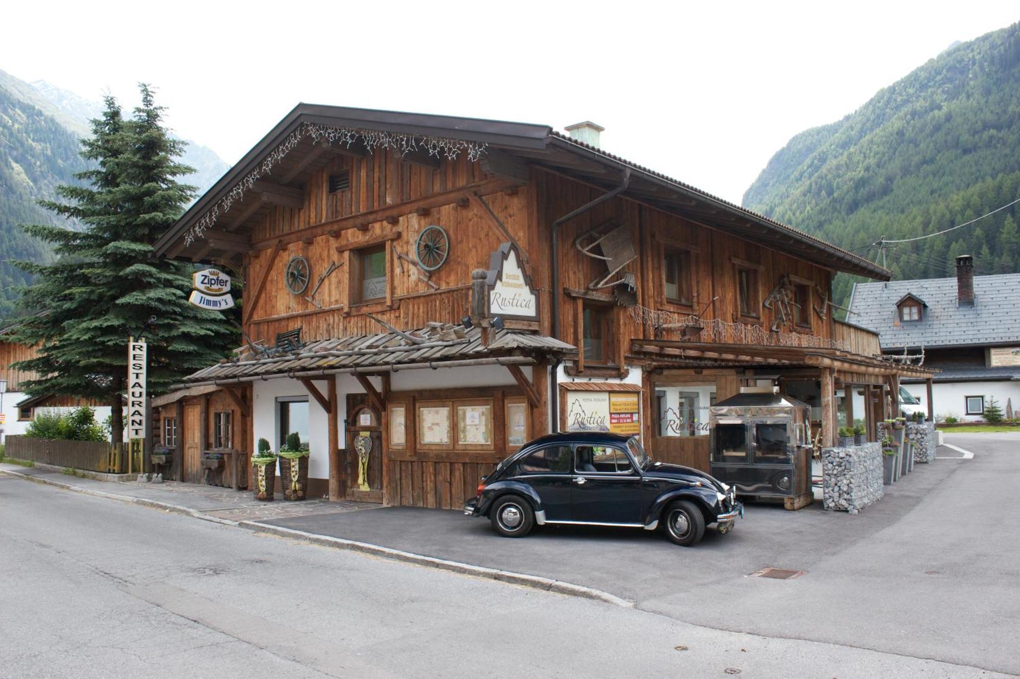 Ferienwohnungen Rustica Längenfeld Exterior photo